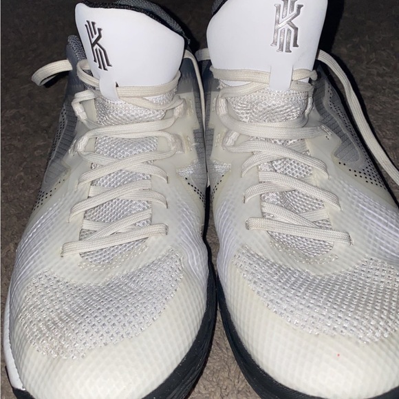 Kyrie Flytrap 5 - Picture 6 of 7